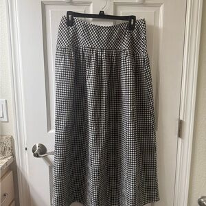 NWT - Uniqlo B&W Gingham Maxi Skirt